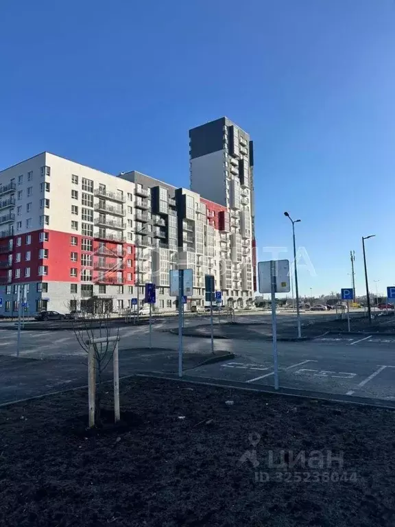 Студия Тюменская область, Тюмень ул. Краснооктябрьская, 16 (28.1 м) - Фото 2