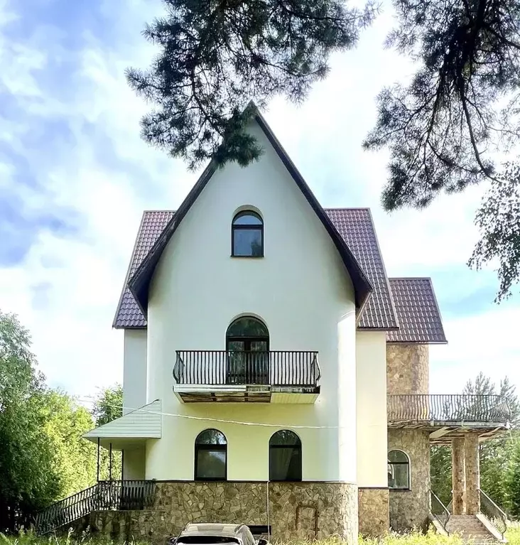 Дом в Тверская область, Конаково ул. Зеленый Бор, 10А (400 м) - Фото 1