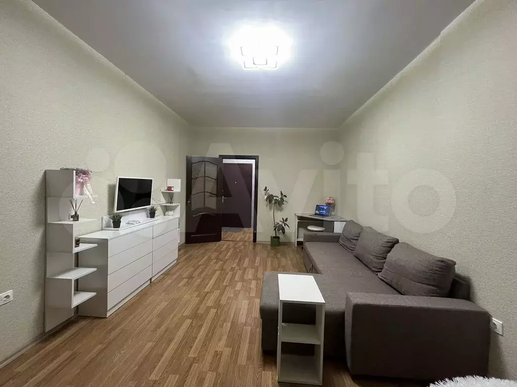 Комната 40 м в 1-к., 3/9 эт. - Фото 0