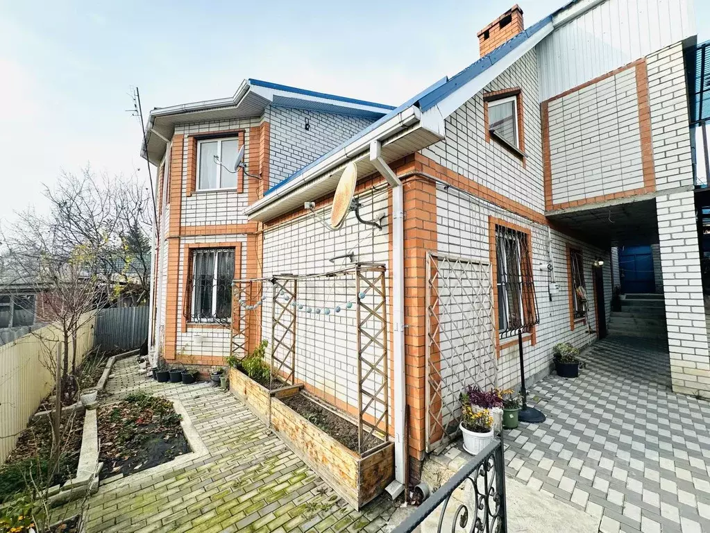 Дом в Ставропольский край, Ставрополь ул. Куйбышева, 21 (229 м) - Фото 1