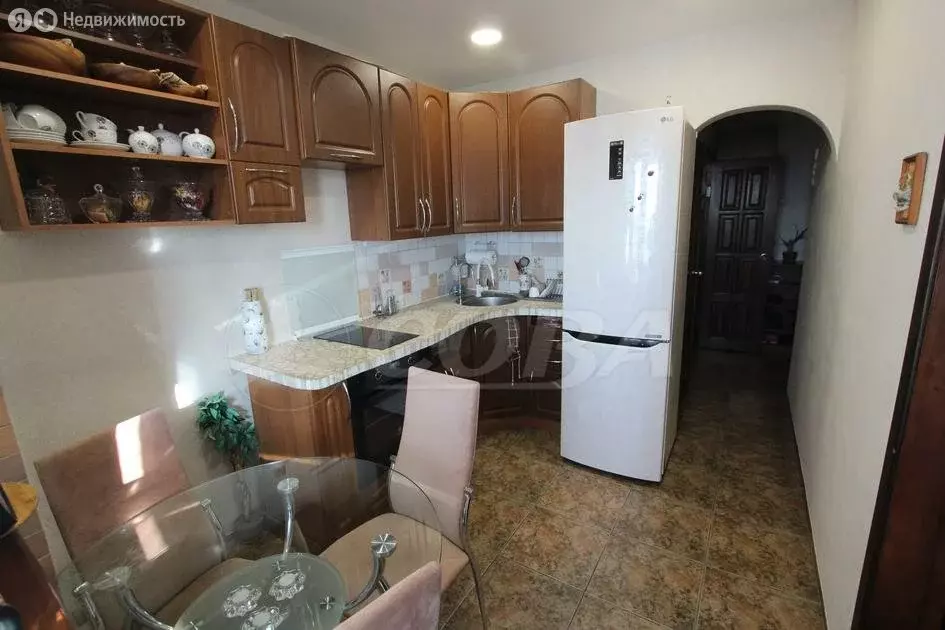 2-комнатная квартира: Тюмень, улица Федюнинского, 17 (47.6 м) - Фото 2