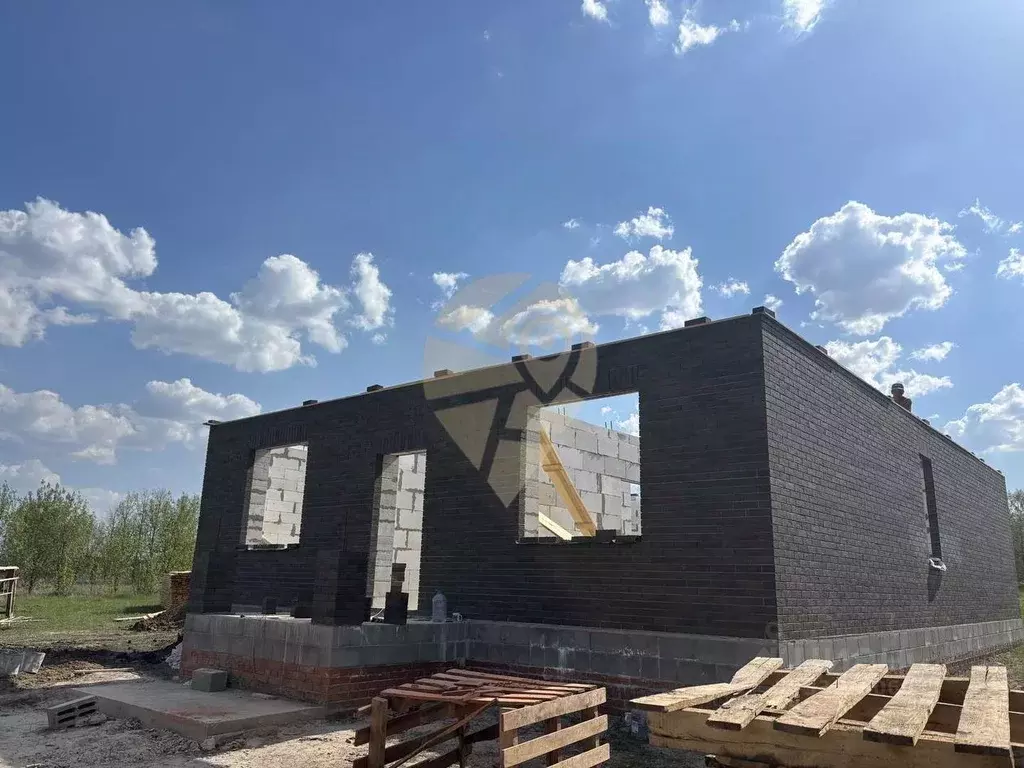 Дом в Белгородская область, Старооскольский городской округ, с. ... - Фото 2