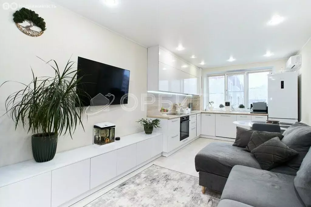 3-комнатная квартира: Тюмень, Холодильная улица, 54 (69.7 м) - Фото 2