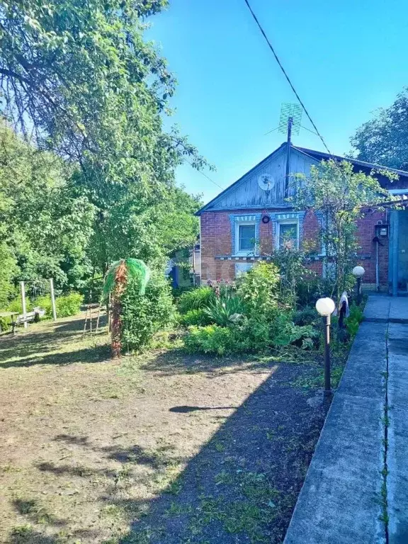 Дом в Белгородская область, Белгород пер. 3-й Кутузова (60 м) - Фото 0