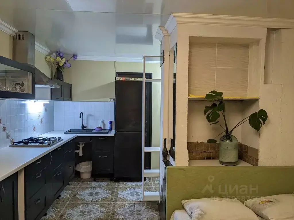 Комната Краснодарский край, Сочи Сочинское ш., 8/10 - Фото 2