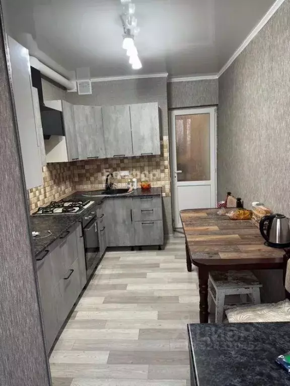 4-к кв. Крым, Кировский район, с. Яркое Поле ул. Спортивная, 19 (74.0 ... - Фото 2