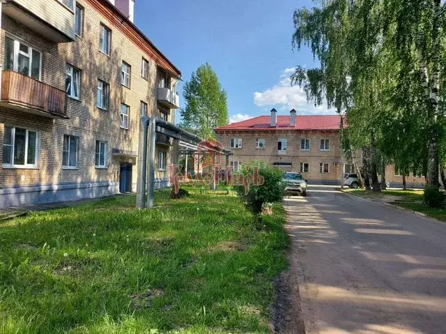 2-к. квартира, 40 м, 1/3 эт. - Фото 0