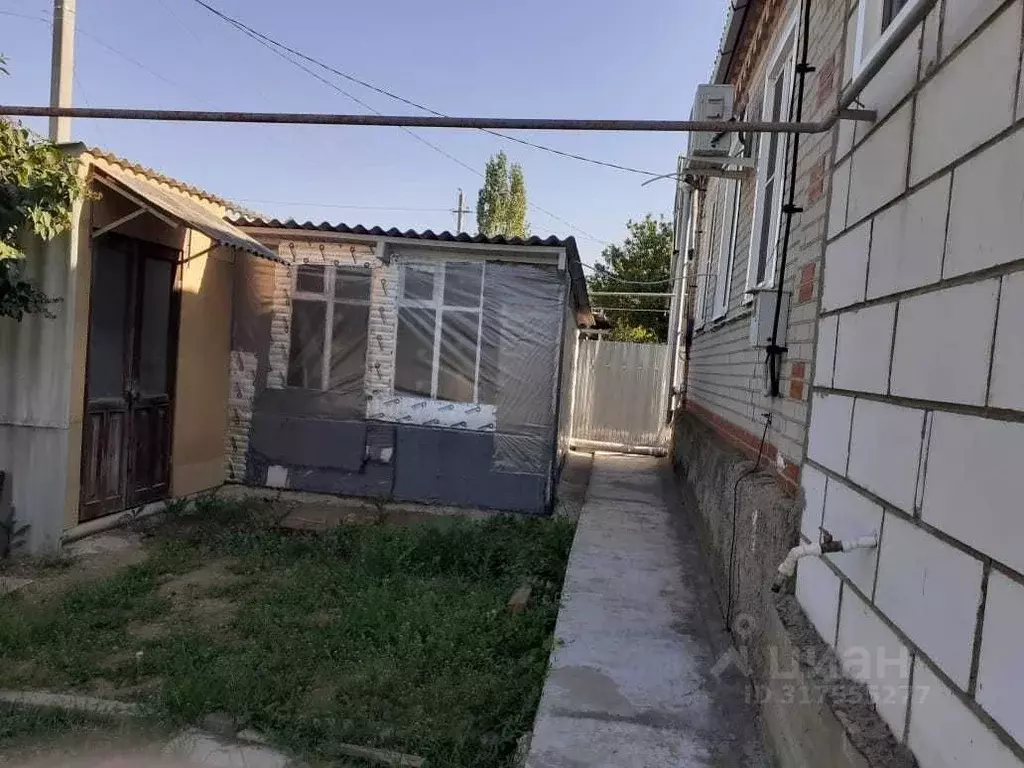 Дом в Ростовская область, Каменский район, Глубокий пгт ул. Иванова ... - Фото 0