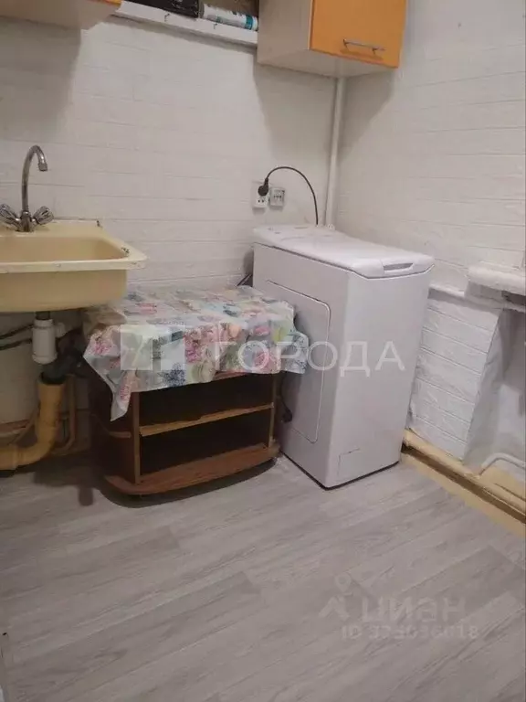 3-к кв. Новосибирская область, Новосибирск ул. Кошурникова, 28 (50.0 ... - Фото 2