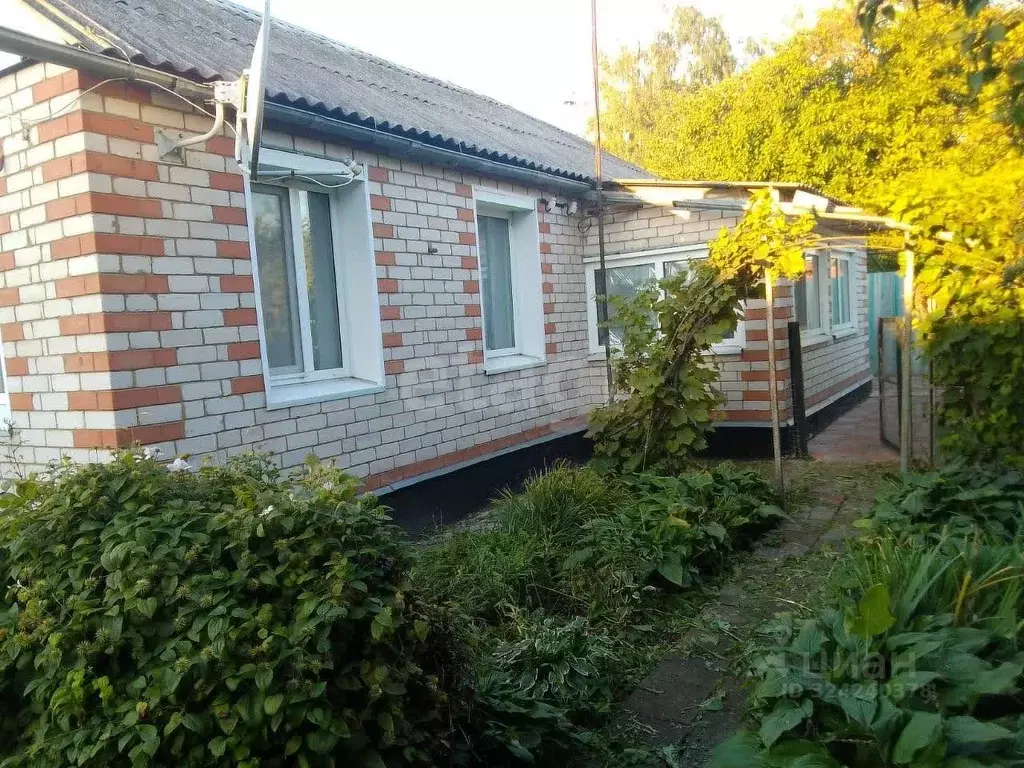 Дом в Орловская область, Свердловский район, Змиевка городское ... - Фото 1