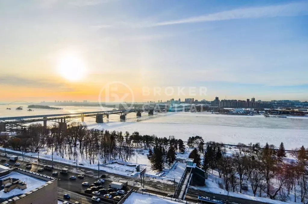 Помещение свободного назначения в Новосибирская область, Новосибирск ... - Фото 0