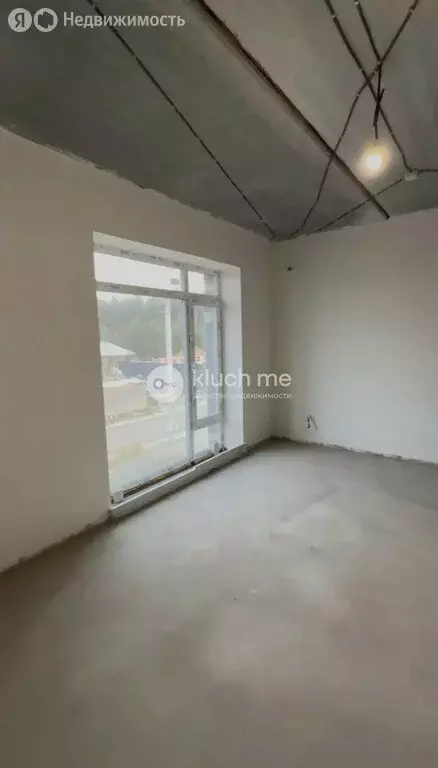 Дом в село Столбище, улица Александра Арбузова (320 м) - Фото 1