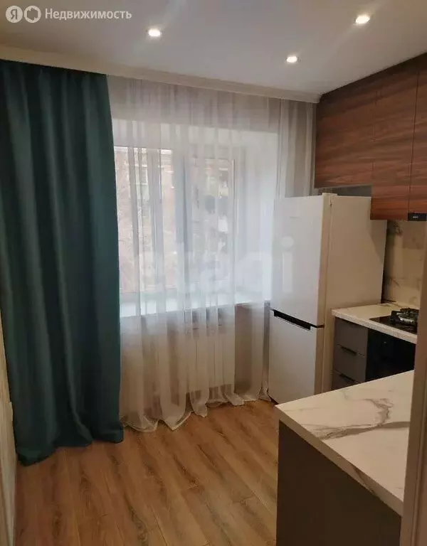 1-комнатная квартира: Омск, улица 10 лет Октября, 178 (30.2 м) - Фото 2