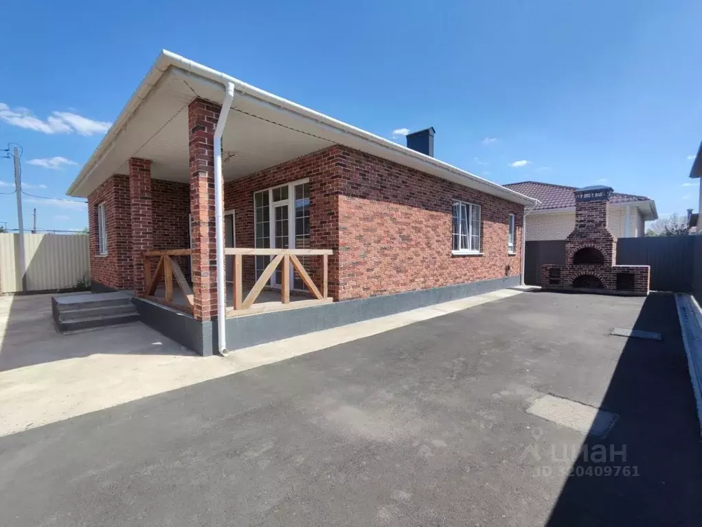 Дом в Ростовская область, Батайск Октябрьская ул., 10 (120 м) - Фото 1