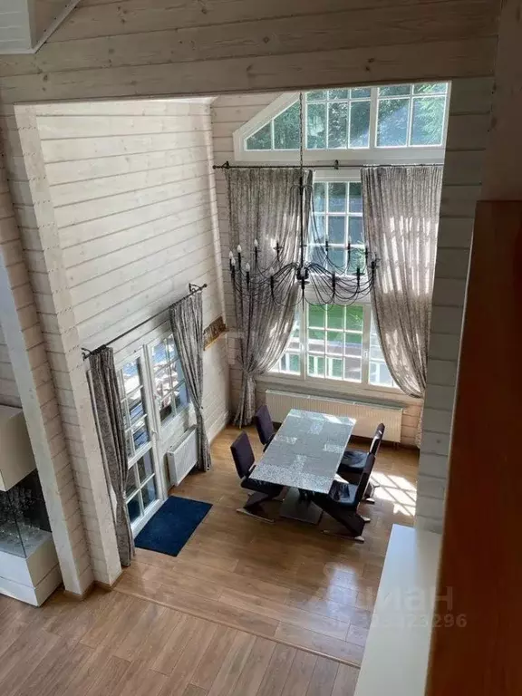 Дом в Санкт-Петербург пос. Комарово, ул. 1-я Дачная, 57 (333 м) - Фото 1