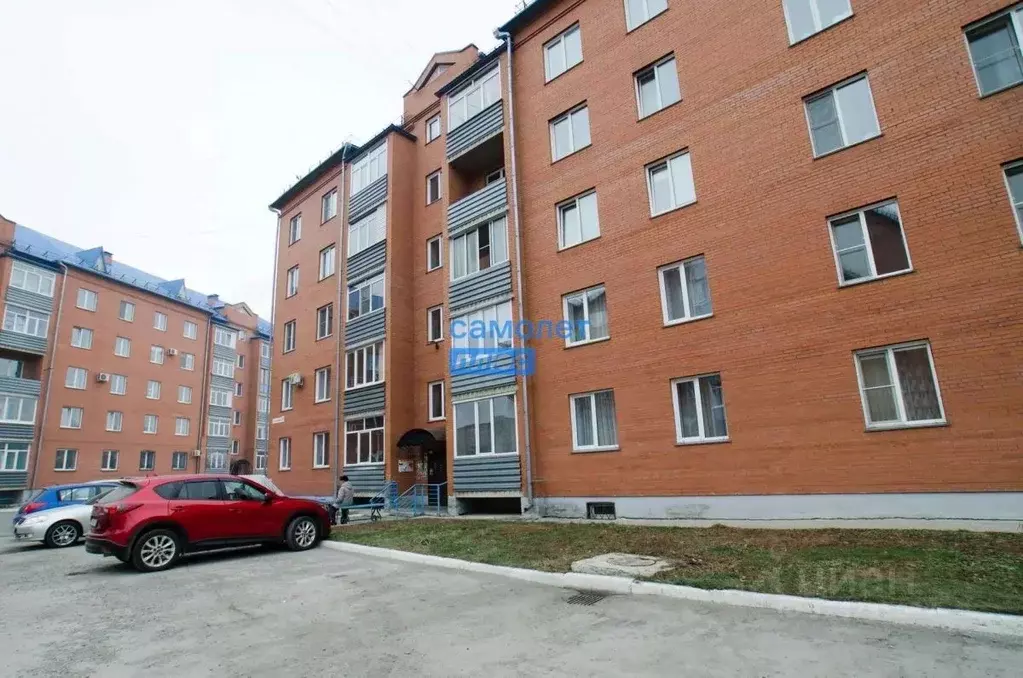 2-к кв. Алтайский край, Бийск Стахановская ул., 2/4 (40.0 м) - Фото 0