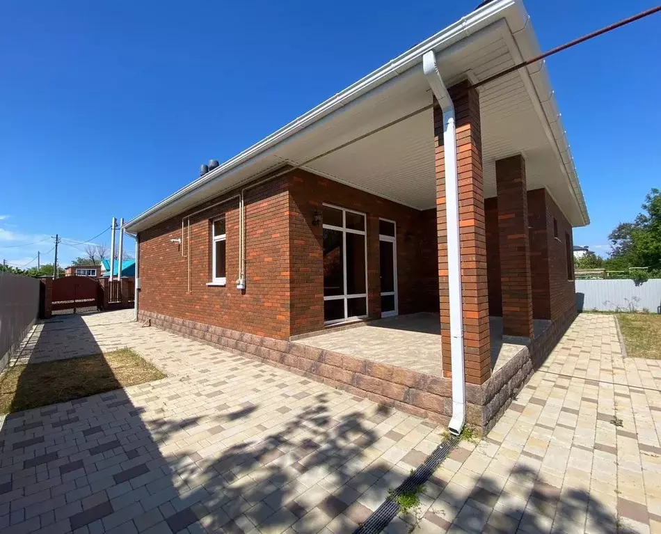 Дом в Краснодарский край, Ейск Абрикосовая ул. (140 м) - Фото 1