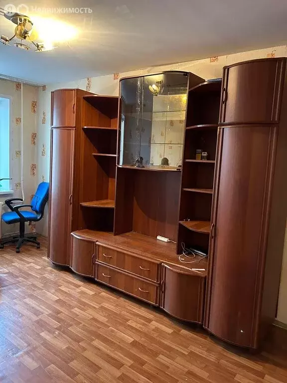 2-комнатная квартира: Псков, улица Кузбасской Дивизии, 4 (60 м) - Фото 0