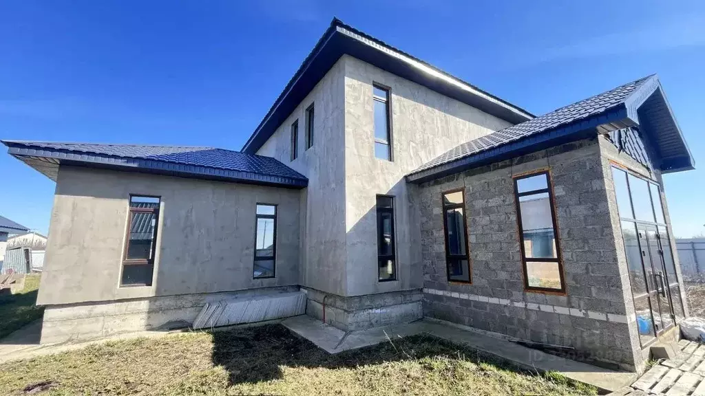 Дом в Башкортостан, Иглинский район, Акбердинский сельсовет, с. ... - Фото 1