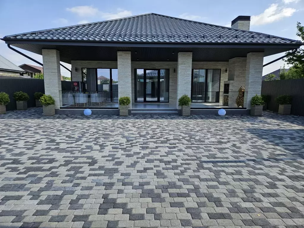 Дом в Ставропольский край, Ставрополь Октябрьская ул. (250 м) - Фото 1