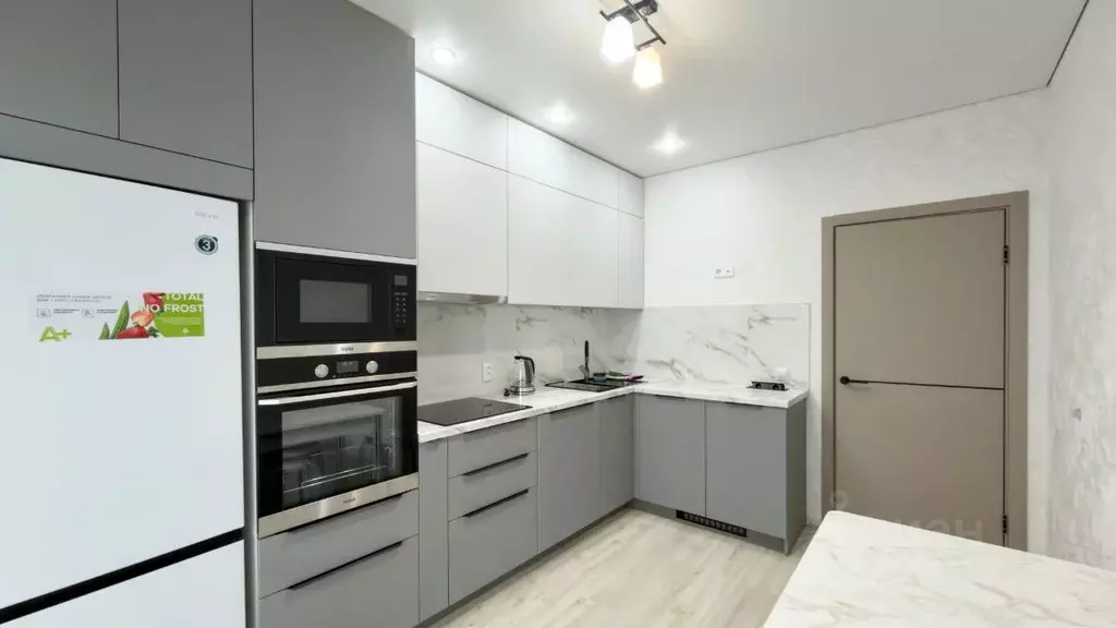 2-к кв. Татарстан, Казань ул. Николая Ершова, 66В (56.0 м) - Фото 2