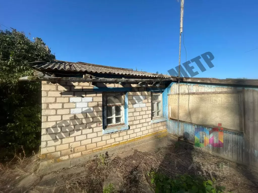 Дом в Калмыкия, Элиста Демьяновский пер. (50 м) - Фото 1