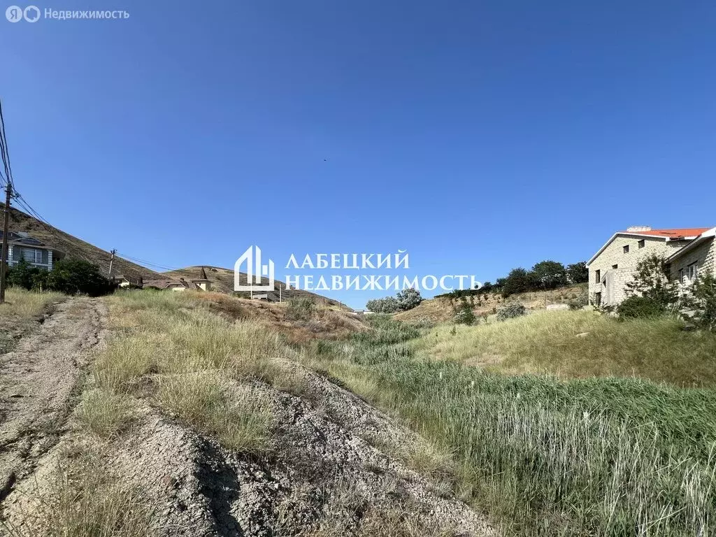 Участок в Коктебель, Курортная улица (10.5 м) - Фото 1