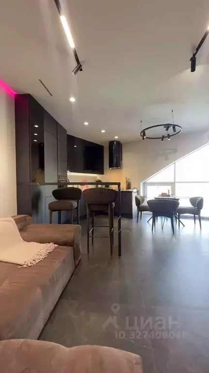 2-к кв. Белгородская область, Белгород Харьковская ул., 3 (72.0 м) - Фото 1