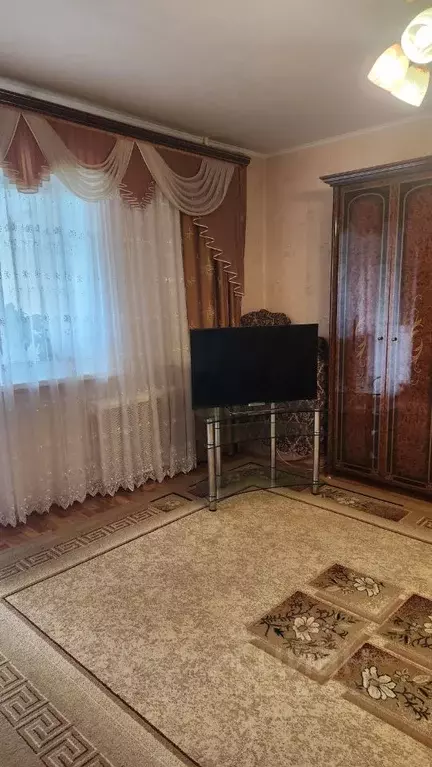 2-к кв. Брянская область, Брянск ул. Медведева, 9 (77.0 м) - Фото 0