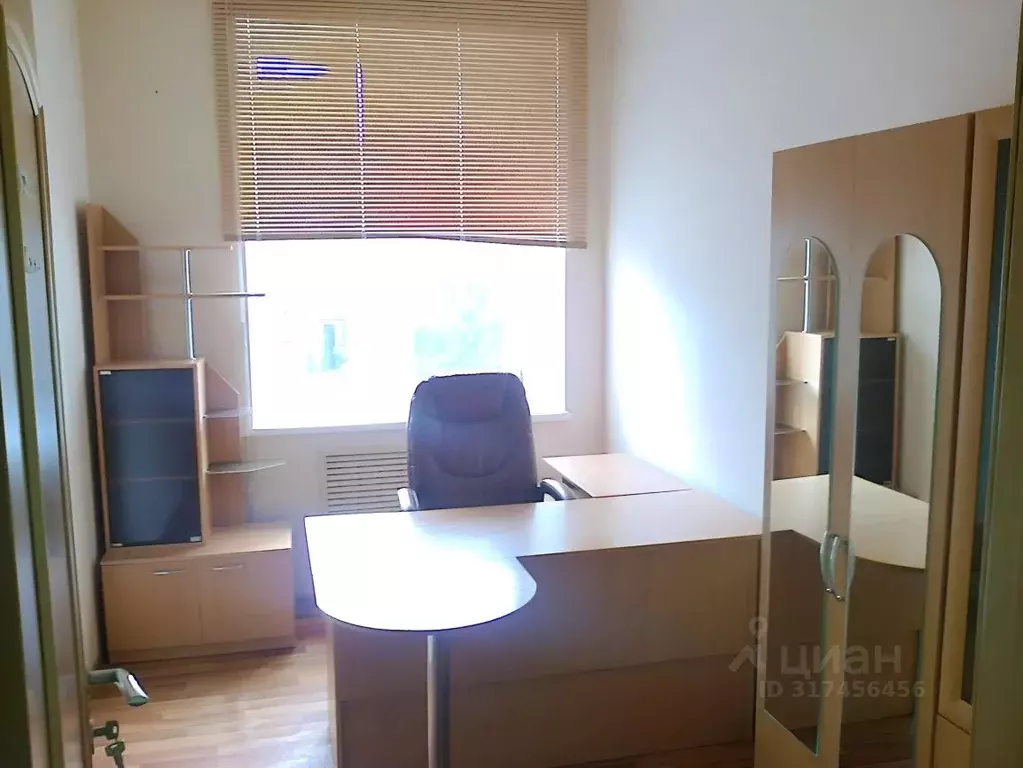 Офис в Кировская область, Кирово-Чепецк просп. Мира, 20А (9 м) - Фото 1
