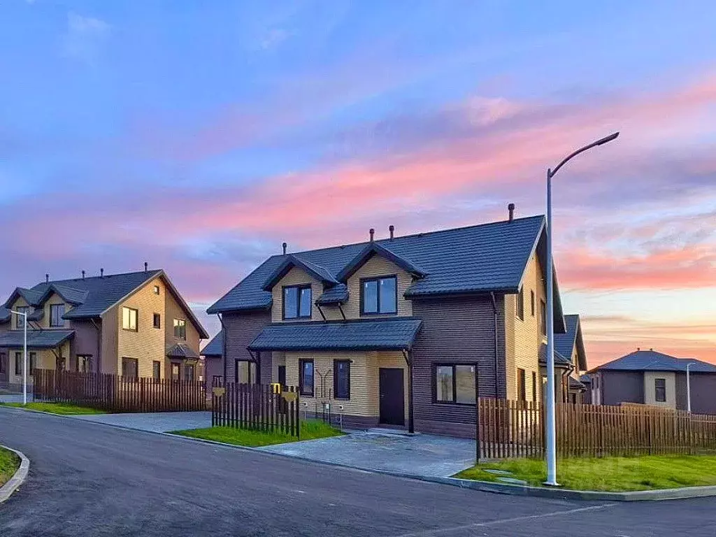 Таунхаус в Ленинградская область, Всеволожский район, Агалатовское ... - Фото 1
