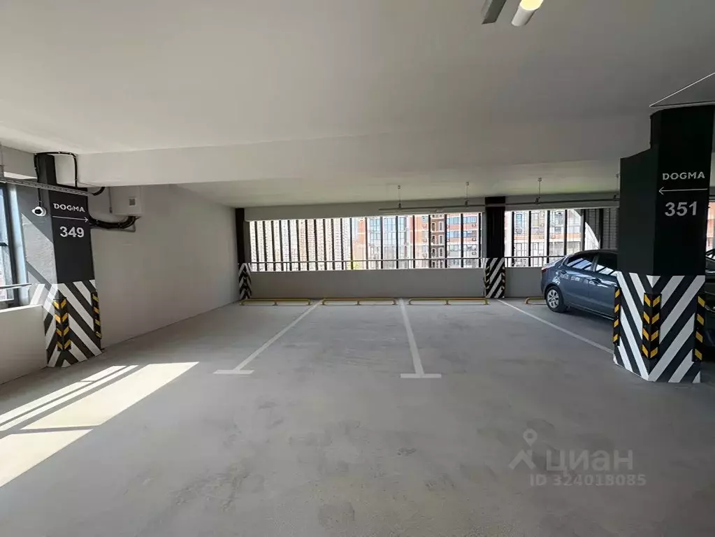 Гараж в Краснодарский край, Новороссийск Арена жилой комплекс (14 м) - Фото 2