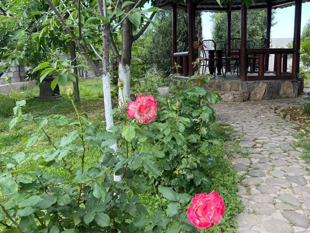 Дом в Дагестан, Дербент ул. Ахундова, 34 (100 м) - Фото 0