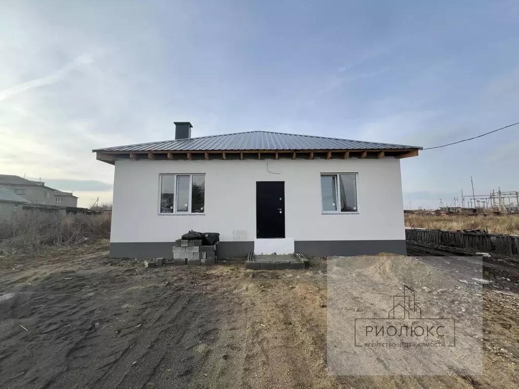 Дом в Челябинская область, Агаповский муниципальный округ, пос. ... - Фото 1