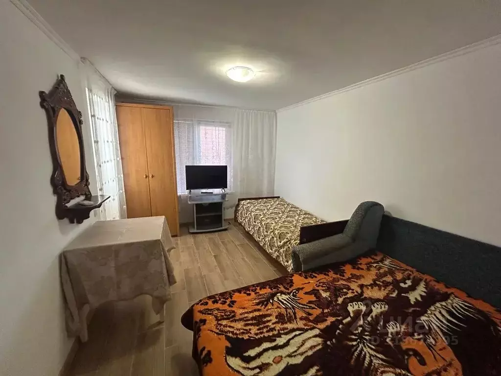 Комната Крым, Евпатория городской округ, Заозерное пгт ул. Чкалова, 46 - Фото 1