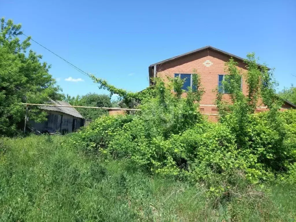 Дом в Белгородская область, Губкинский городской округ, с. Заломное ... - Фото 1