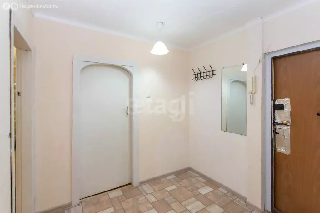 3-комнатная квартира: Тобольск, улица Знаменского, 16 (63 м) - Фото 1