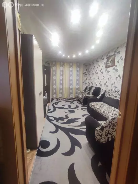 2-комнатная квартира: Тюмень, улица Жуковского, 96 (46 м) - Фото 0