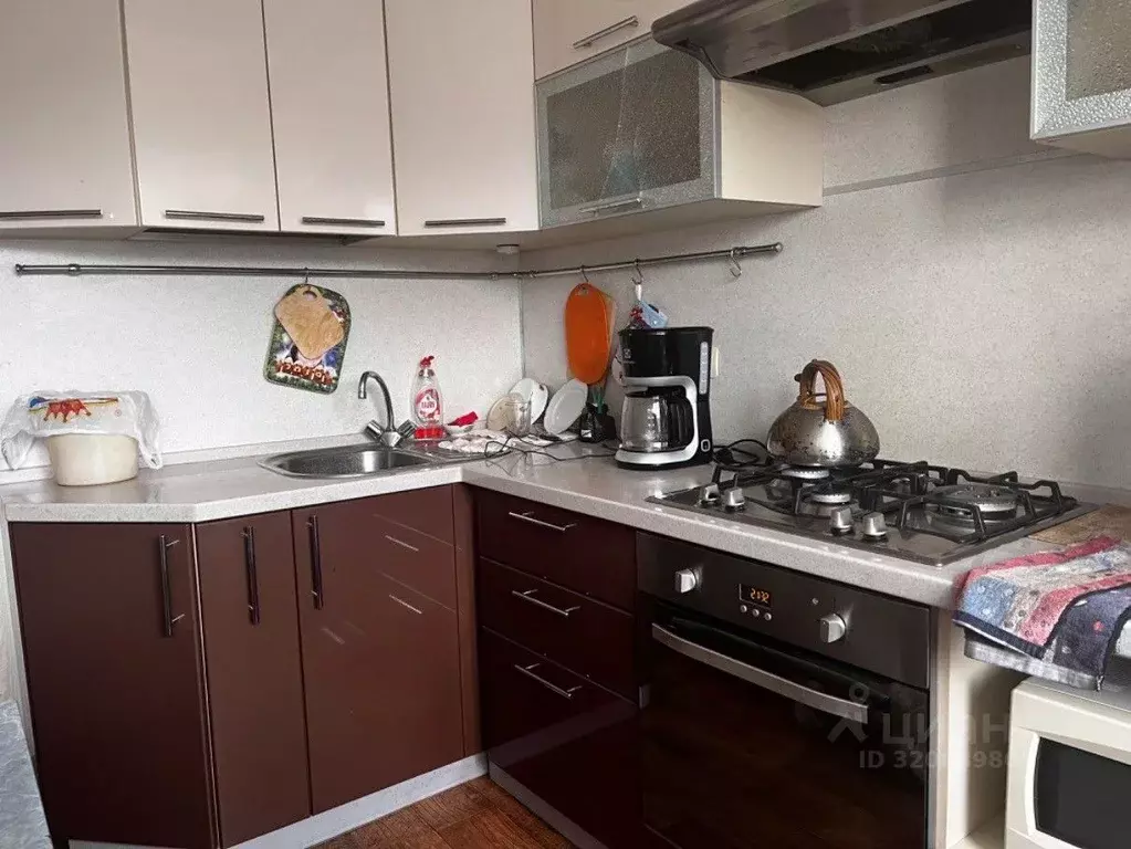 3-к кв. Волгоградская область, Волгоград Невская ул., 8 (54.3 м) - Фото 2