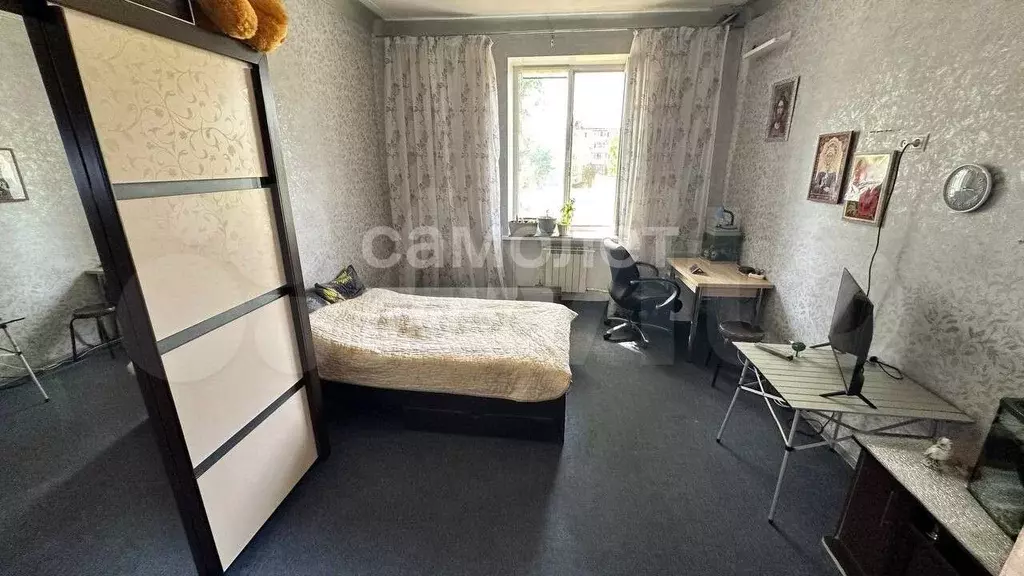 Комната 18 м в 3-к., 2/4 эт. - Фото 1