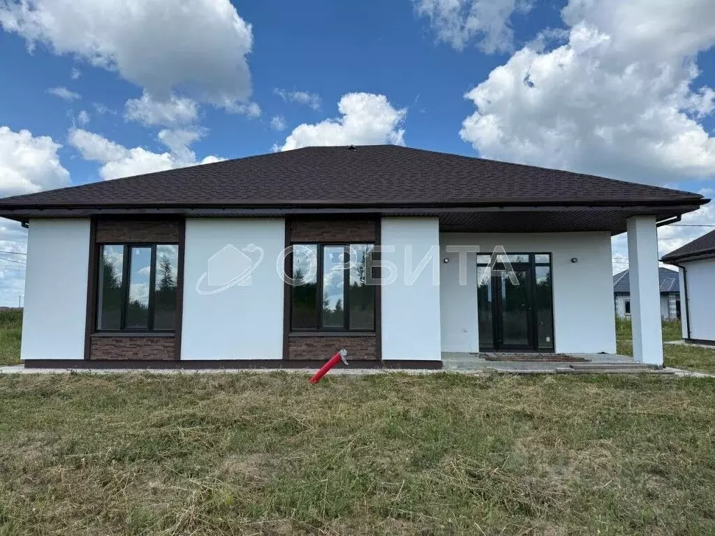 Дом в Тюменская область, Тюменский муниципальный округ, с. Успенка ул. ... - Фото 1