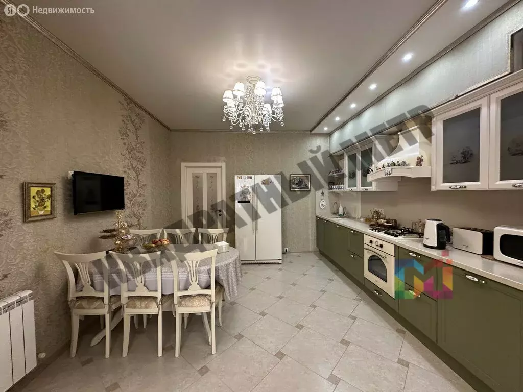 3-комнатная квартира: Элиста, улица Ю. Клыкова, 11А (107.8 м) - Фото 1