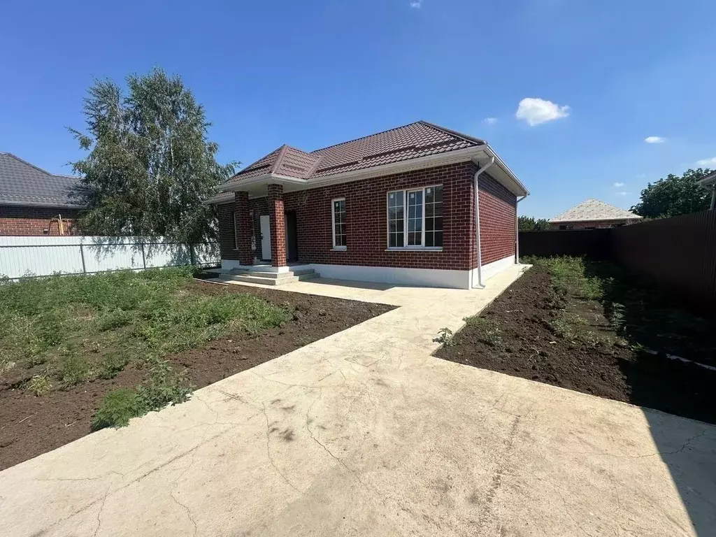 Дом в Краснодарский край, Динской район, Новотитаровская ст-ца ... - Фото 2