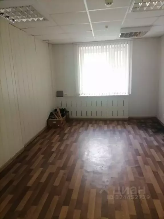 Помещение свободного назначения в Удмуртия, Ижевск Майская ул., 21 (17 ... - Фото 1