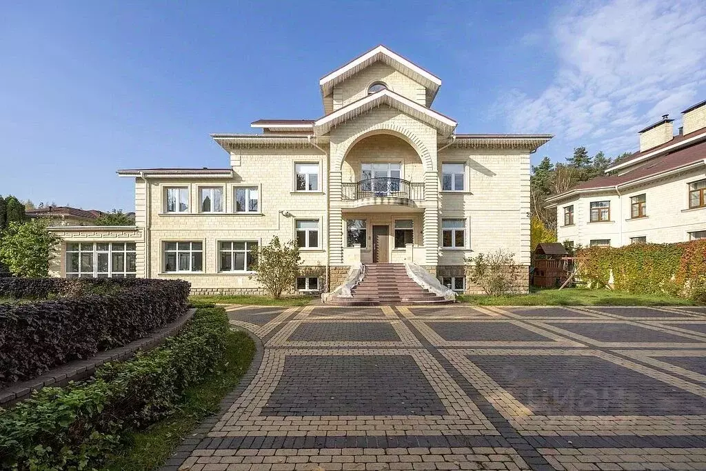 Дом в Московская область, Одинцовский городской округ, с. Успенское ... - Фото 1