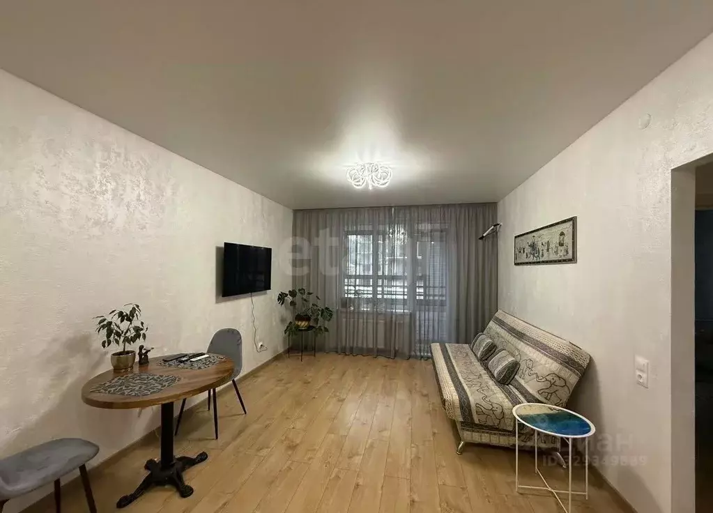 1-к кв. Удмуртия, Ижевск ул. Имени В.С. Тарасова, 4 (44.0 м) - Фото 1