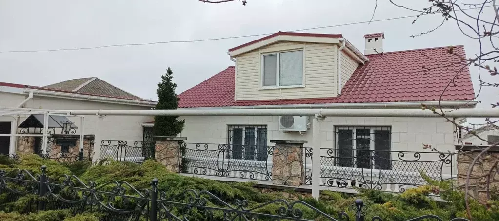 Дом в Севастополь ул. Танкистов, 70 (141 м) - Фото 1