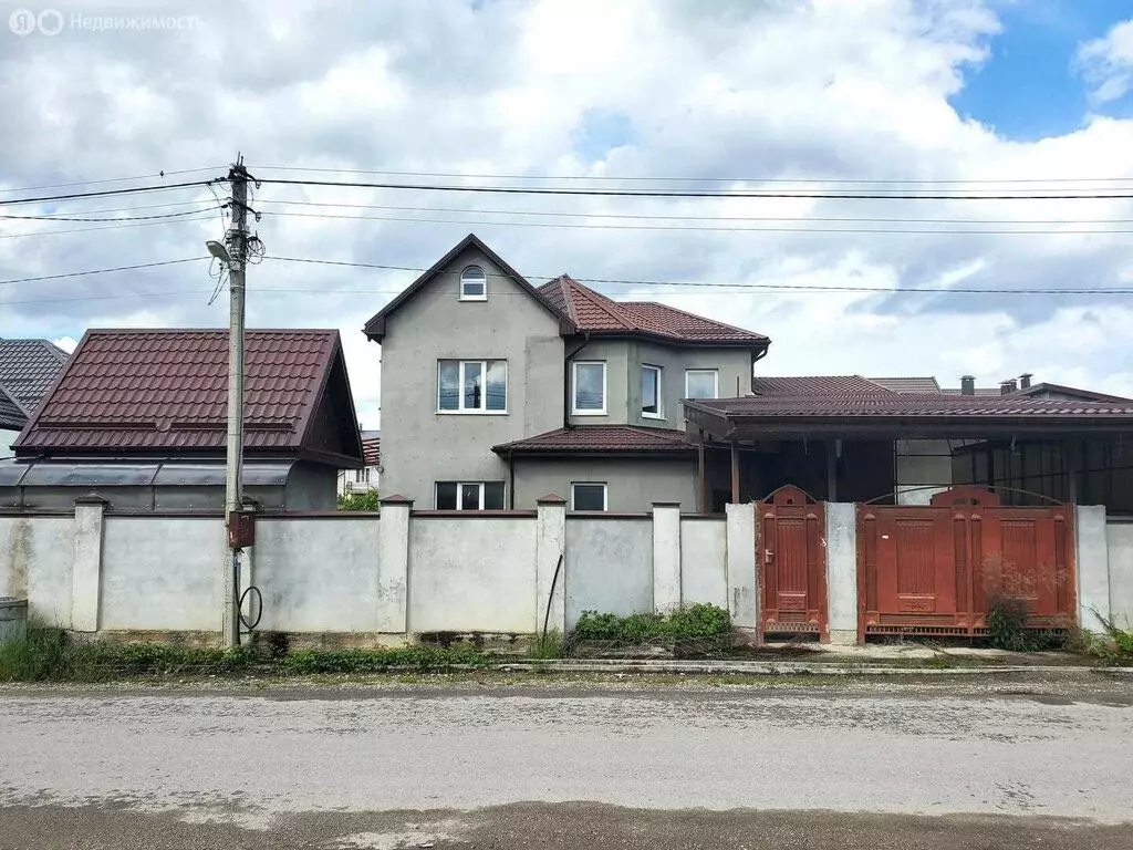 Дом в станица Ессентукская, Цветочная улица (243.4 м) - Фото 0