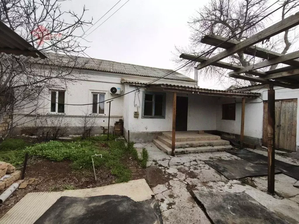 Дом в Крым, Сакский район, с. Уютное ул. Юрия Гагарина, 65 (85 м) - Фото 2