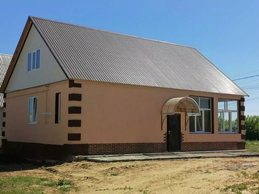 Дом в Пензенская область, Лунино рп ул. 60 лет СССР, 31 (100 м) - Фото 0